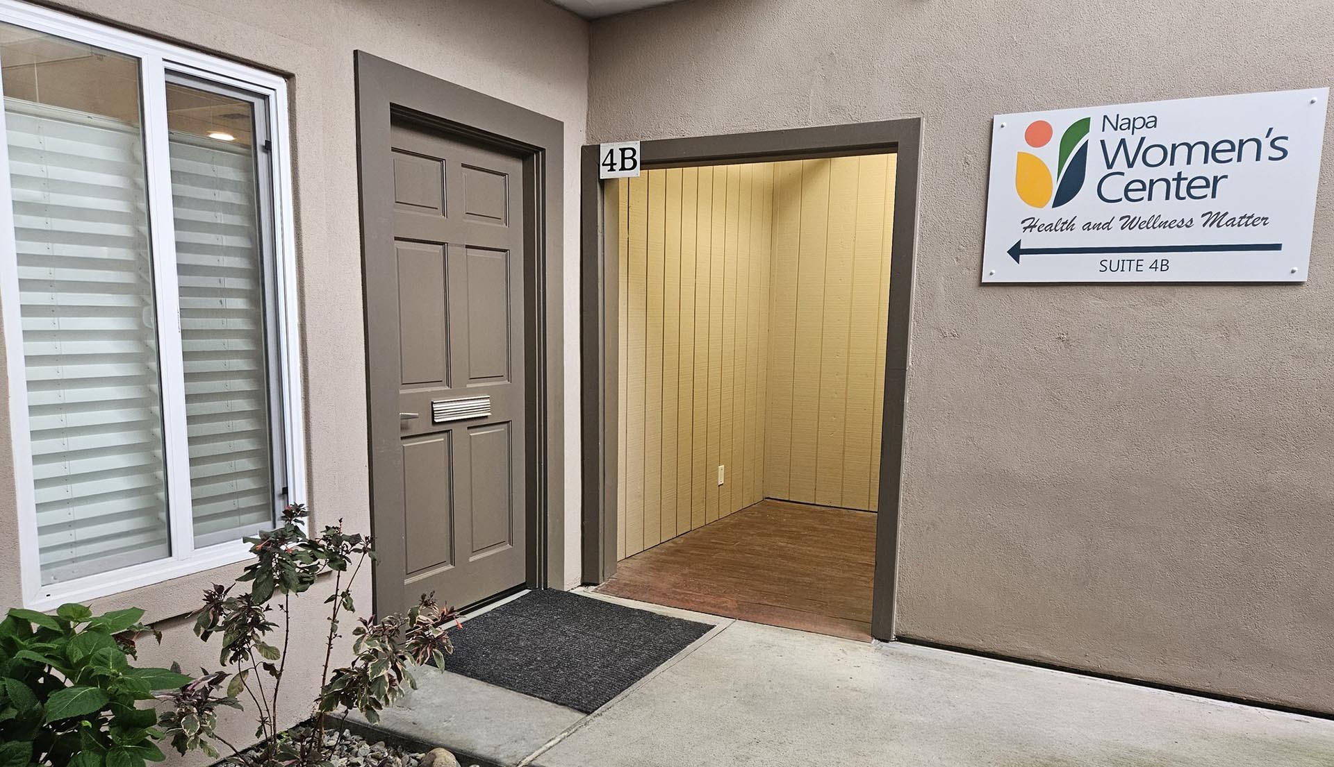 Exterior of the entrance to the Napa Women's Center clinic office.